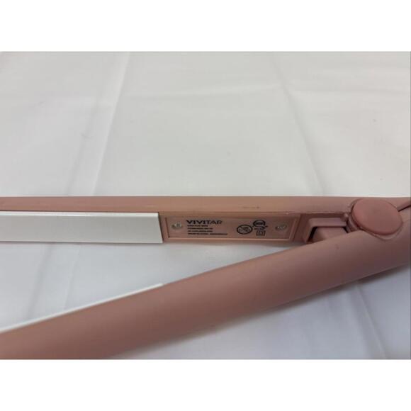 Vivitar Mini Flat Iron - Pink Travel Hair Straightener - 7" long - Picture 2 of 5